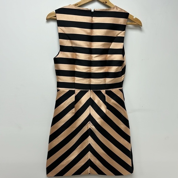 TOPSHOP BLACK METALLIC GOLD CHAMPAGNE VNECK WRAP MINI DRESS size 2 exquisite - Picture 10 of 12